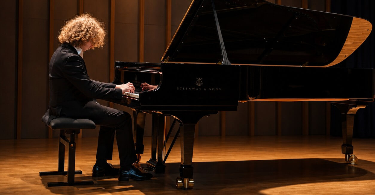 Rogosi rahvusvahelise muusikalaagri II Klaverikursuse “Pianistide gala”